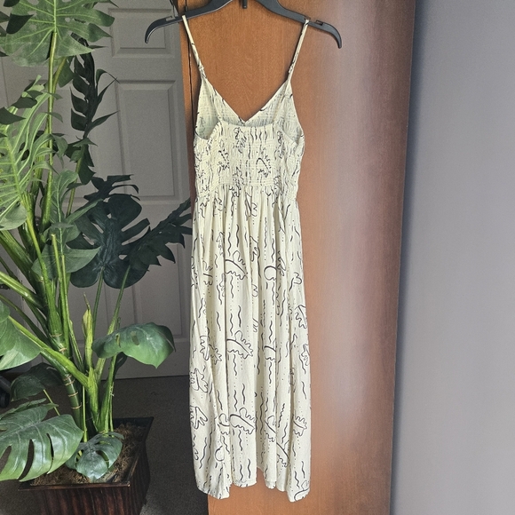 Urban Outfitters Off White W Black Doodle Print Sundress With Smocked Bodice - Picture 4 of 6